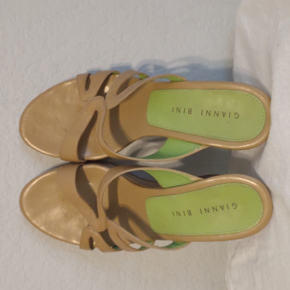 Gianni Bini wedged heel sandals. Beige in color, size 7 or 7.5M - Picture 9 of 12